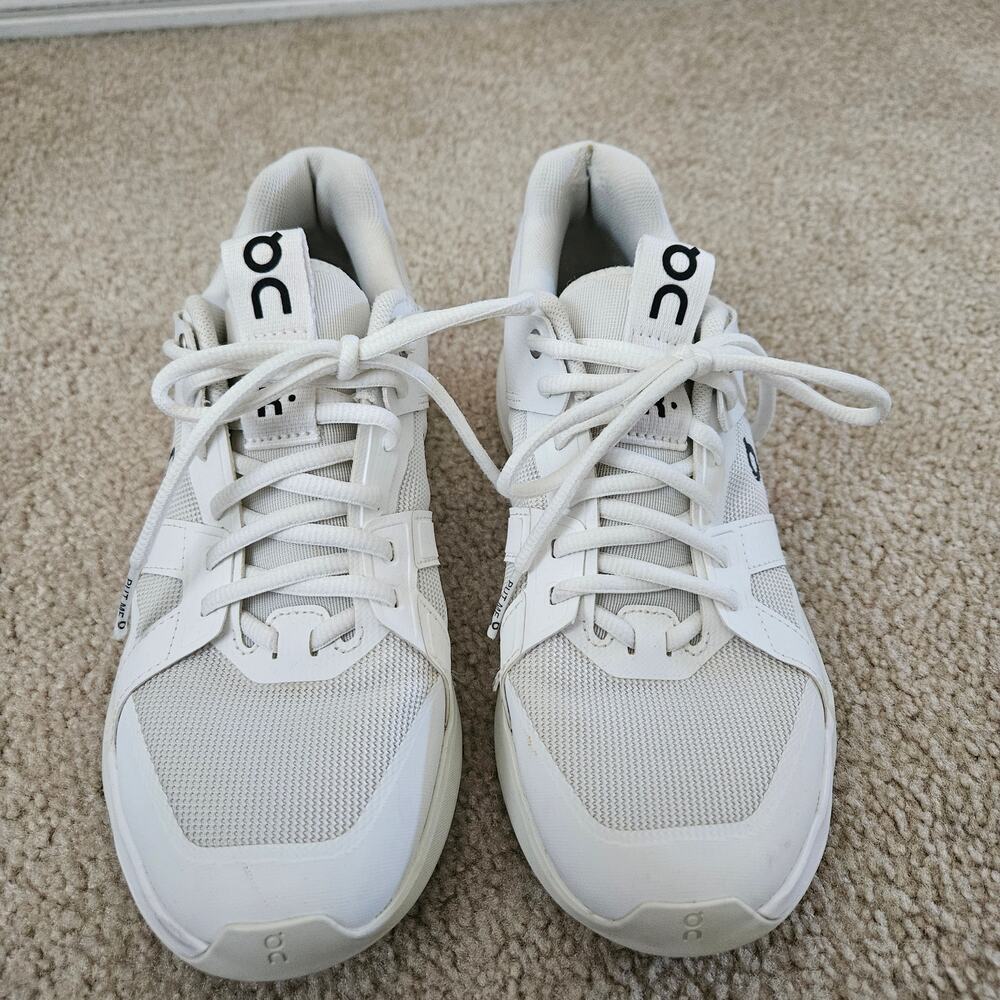 ON Cloud Men's THE ROGER Clubhouse Pro Tennis Shoes White and Ice 9